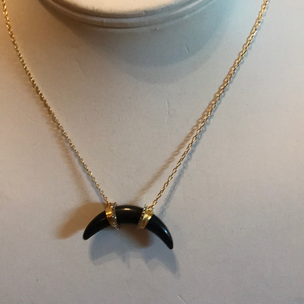 Stella & Dot- Arc necklace